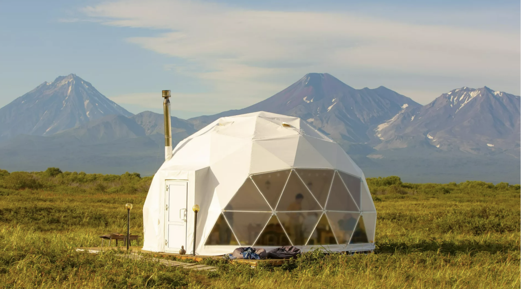 Новосибирская область и другие регионы получат деньги на строительство глэмпингов