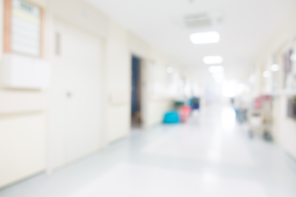 Для свердловских больниц закупили почти 130 новых автомобилей