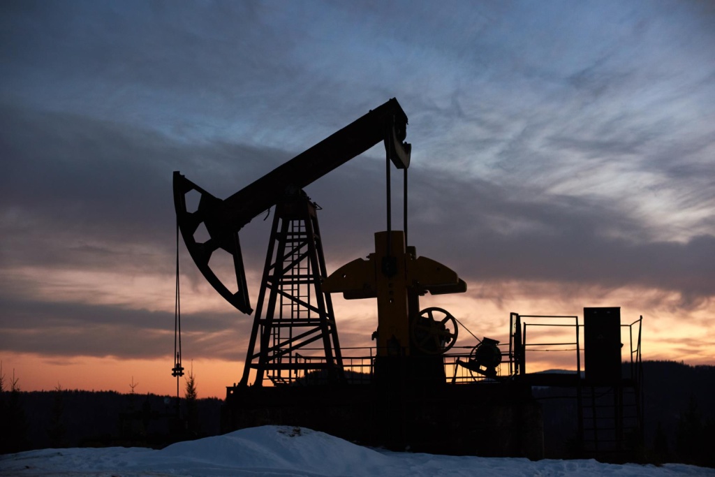 «Ъ»: российские НПЗ могут резко нарастить темпы переработки нефти 