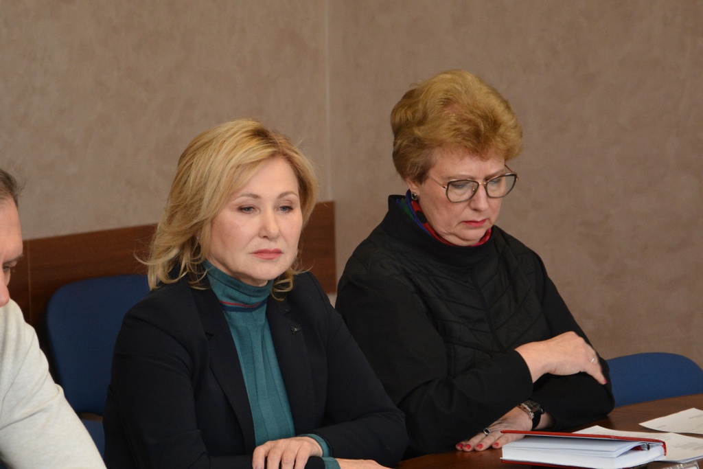 В Воронеже решают проблему парковок для машин неотложной помощи: депутаты гордумы инициировали изменения в закон