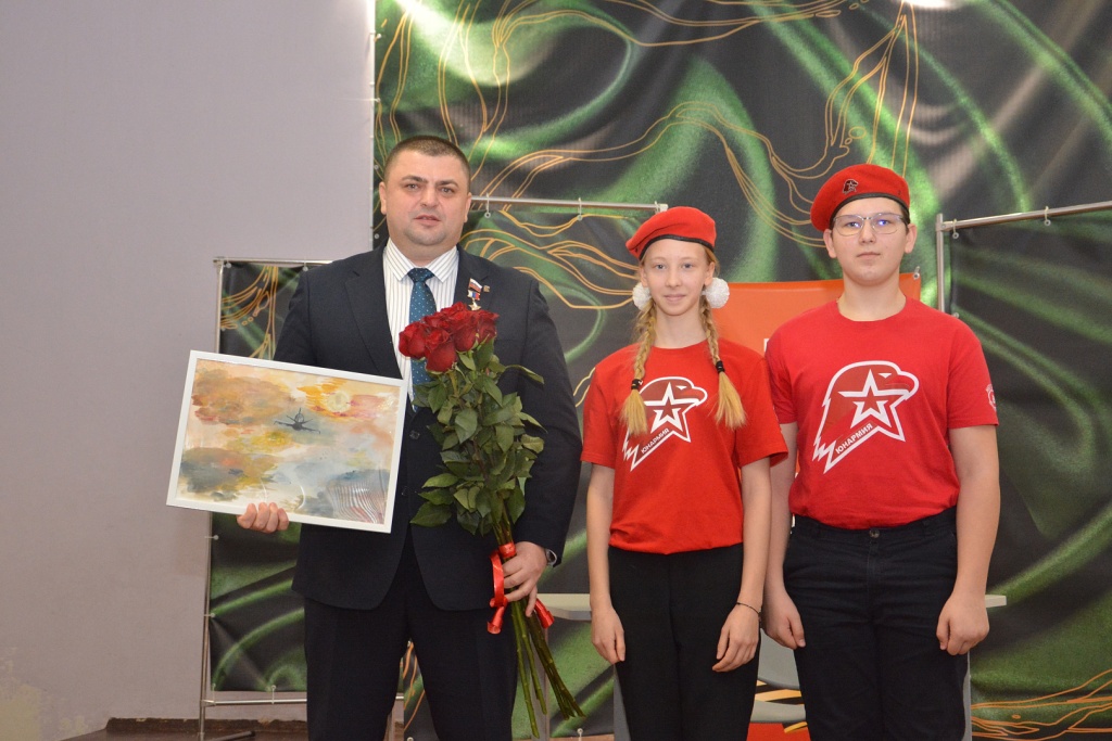 Андрей Дьяченко встретился со школьниками Воронежа: «Каждый должен быть готов встать на защиту Родины»