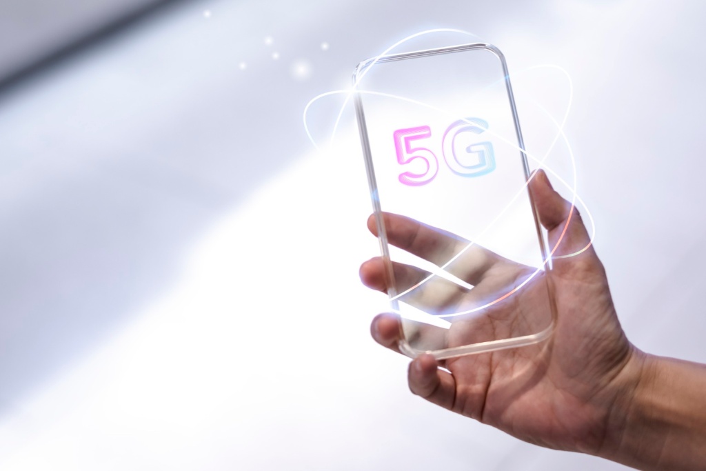 5G и iPhone: Минцифры добивается доступа к сетям пятого поколения