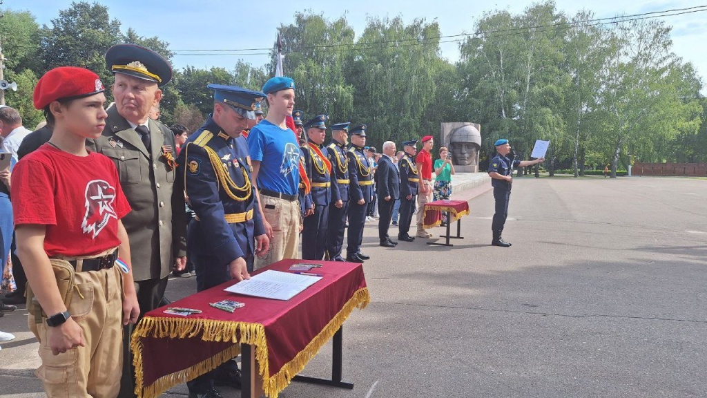 В Коломне более тридцати новобранцев приняли Военную присягу В Коломне более тридцати новобранцев приняли Военную присягу