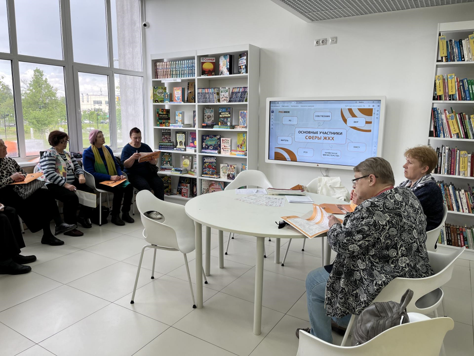 В подмосковном Пушкинском жителям рассказывают о том, как правильно организовать и провести электронные Общие собрания собственников