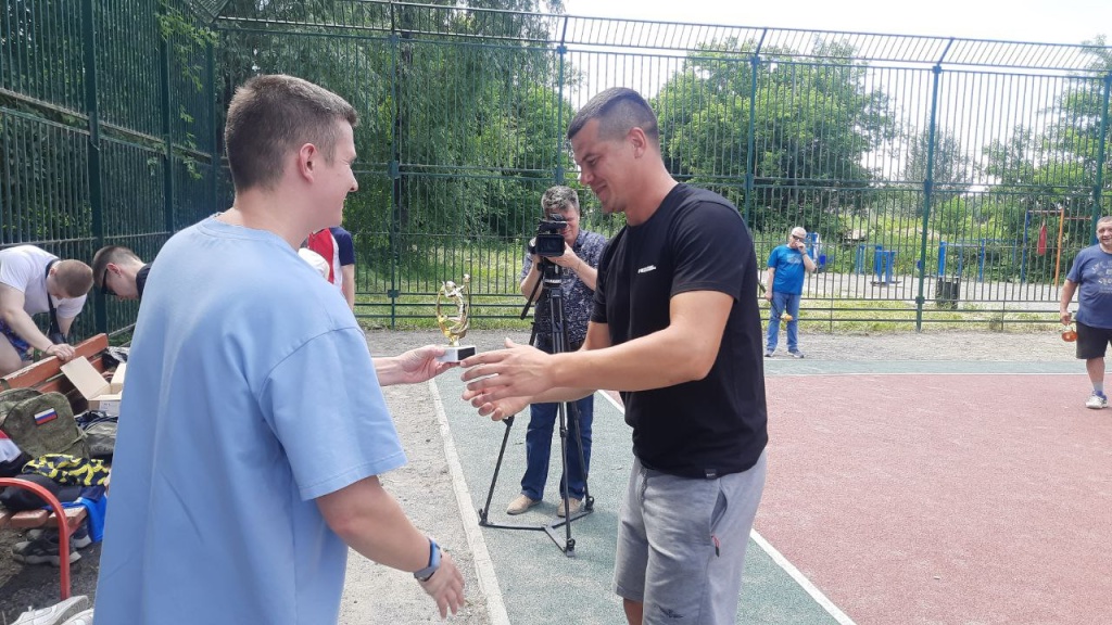 При поддержке депутата горсовета Новосибирска Александра Савельева прошёл турнир по волейболу