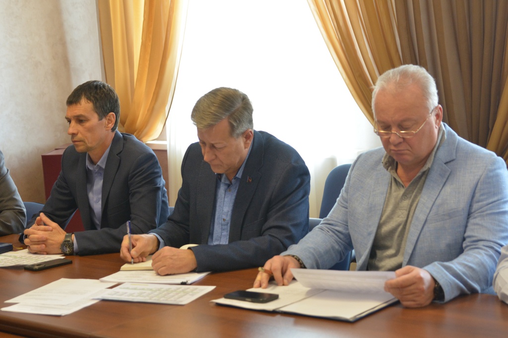 Брошюры со всеми льготами, правовые клиники и социальное жильё: в Воронежской городской Думе выстроили систему помощи ветеранам СВО Брошюры со всеми льготами, правовые клиники и социальное жильё: в Воронежской городской Думе выстроили систему помощи ветеранам СВО