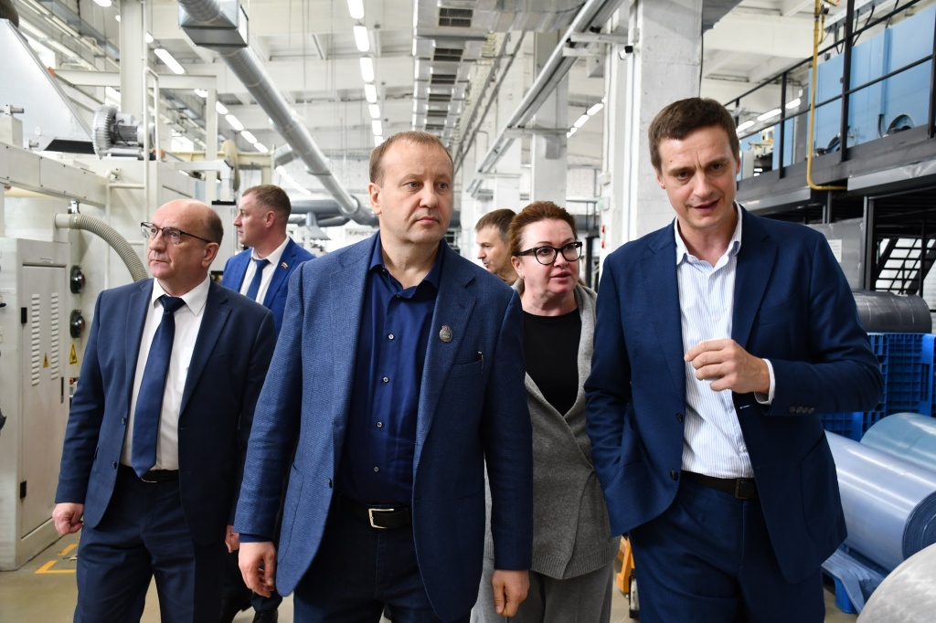 Знакомство с передовыми текстильными технологиями Ивановской области: депутаты гордумы во главе с председателем Александром Кузьмичёвым посетили предприятие «Меркурий»