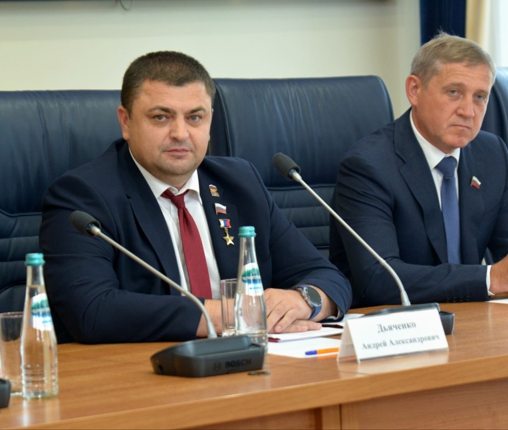 Депутаты Воронежской городской Думы поздравили строителей с профессиональным праздником Депутаты Воронежской городской Думы поздравили строителей с профессиональным праздником