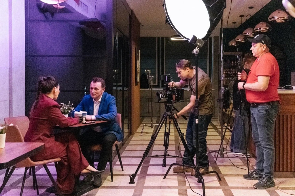 В России впервые снимается сериал одновременно в вертикальном и горизонтальном формате