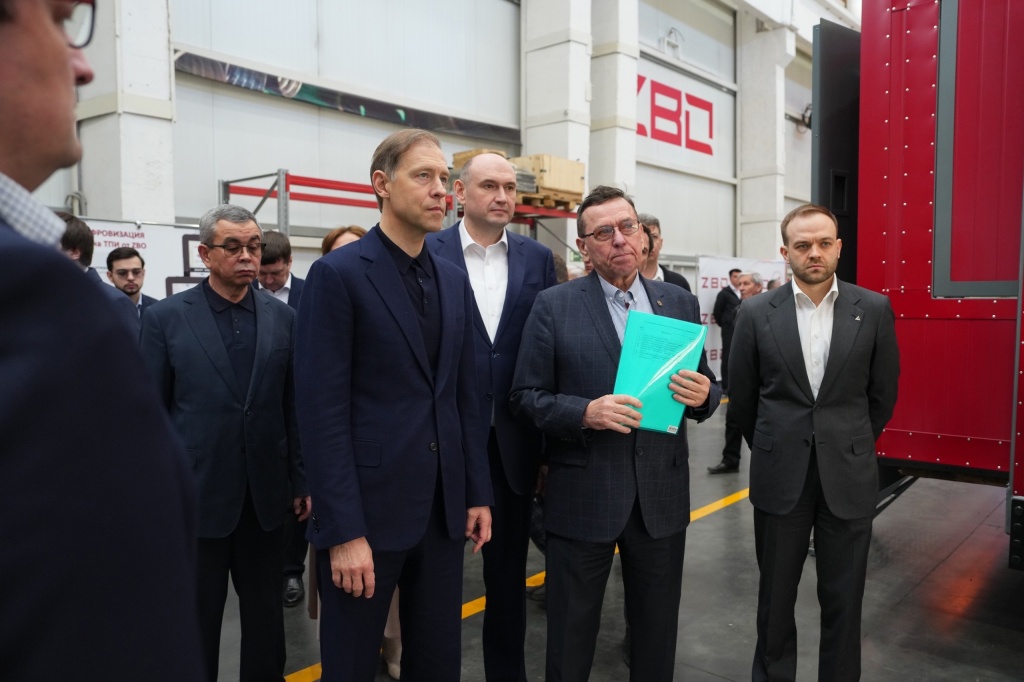 Денис Мантуров и Евгений Солнцев оценили промышленный потенциал Оренбургской области: визит на ведущие предприятия региона