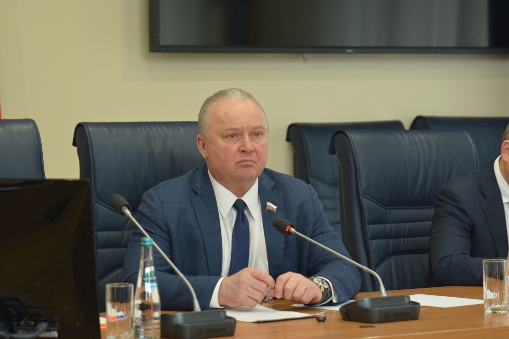 Депутаты Воронежской городской Думы скорректировали бюджет: доходы выросли на 1 млрд рублей Депутаты Воронежской городской Думы скорректировали бюджет: доходы выросли на 1 млрд рублей